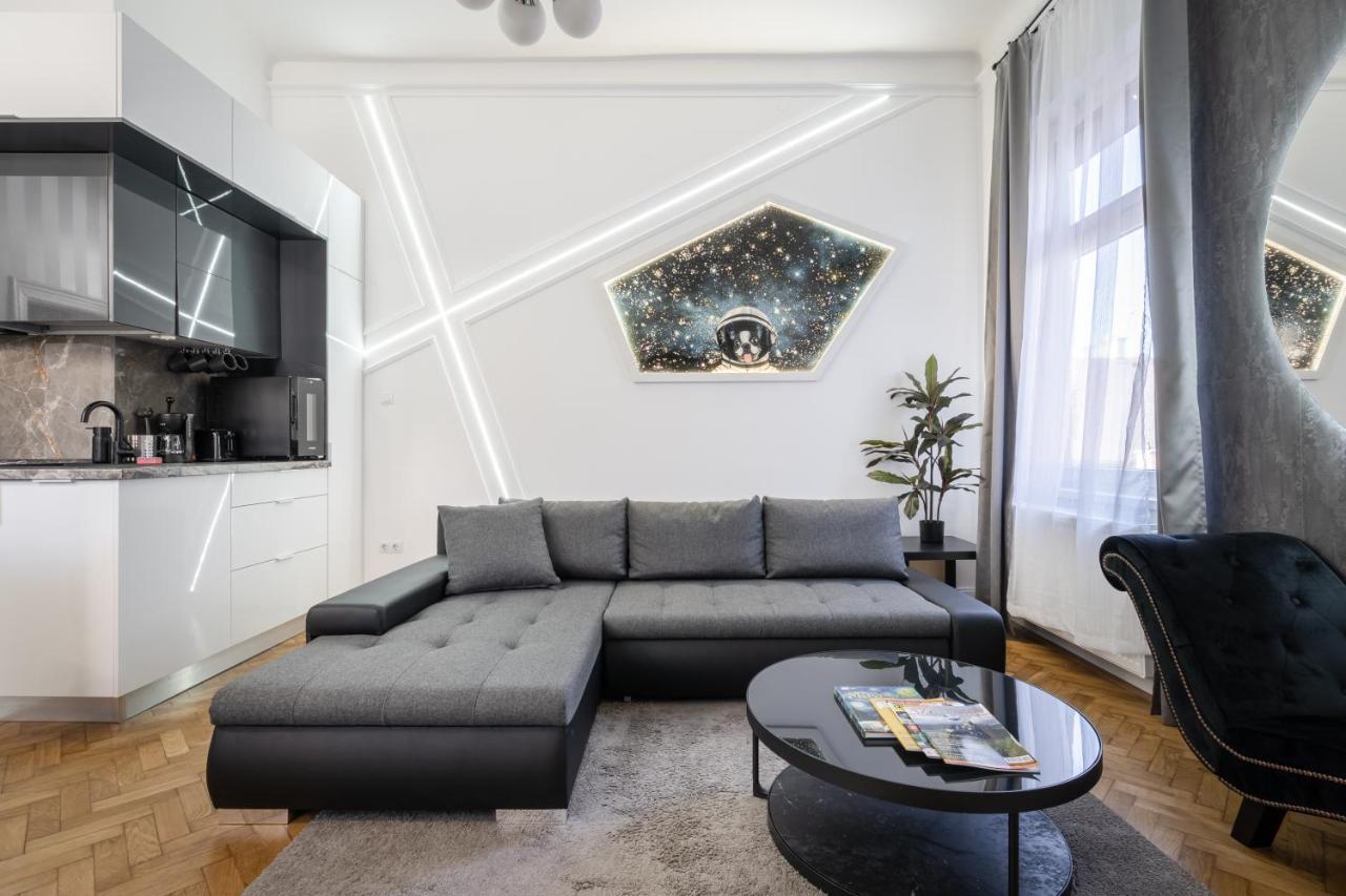 Galaxy Cube Apartment Budapest Exterior foto