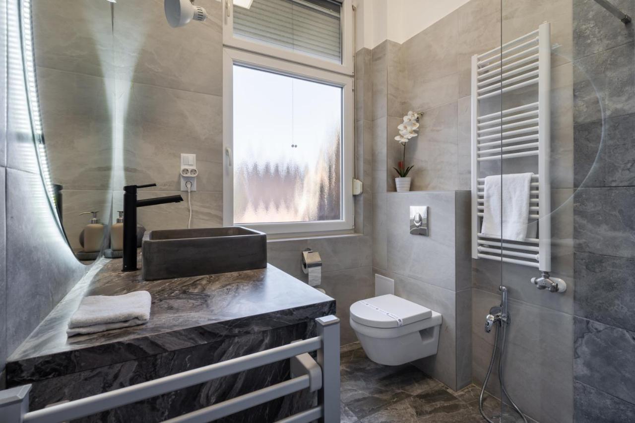 Galaxy Cube Apartment Budapest Exterior foto